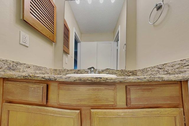 11 Brentwood Oaks Court, The Woodlands, TX 77381