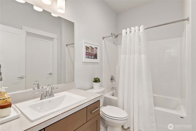 33473 Walnut Avenue SE, Black Diamond, WA 98010