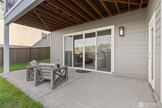 33473 Walnut Avenue SE, Black Diamond, WA 98010