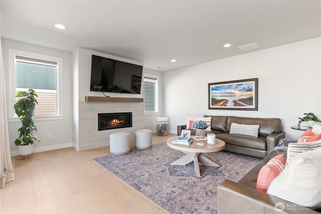 33473 Walnut Avenue SE, Black Diamond, WA 98010