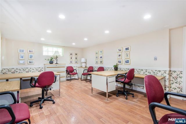 9 Roseland Avenue, Roseland, NJ 07068