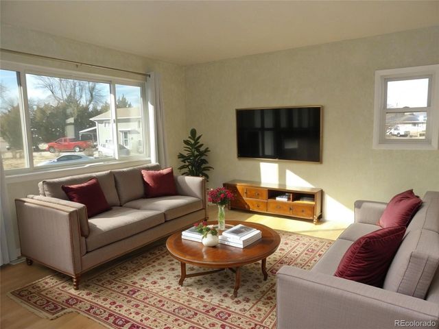 2950 Lancaster Dr, Pueblo, CO 81005