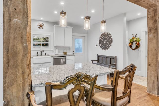 701 Johnson, Terrell, TX 75160