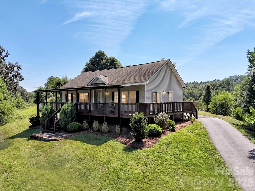 8 Worley Ridge Trail, Candler, NC 28715