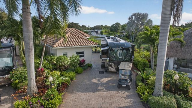 391 Sundial Circle 391, Pompano Beach, FL 33068