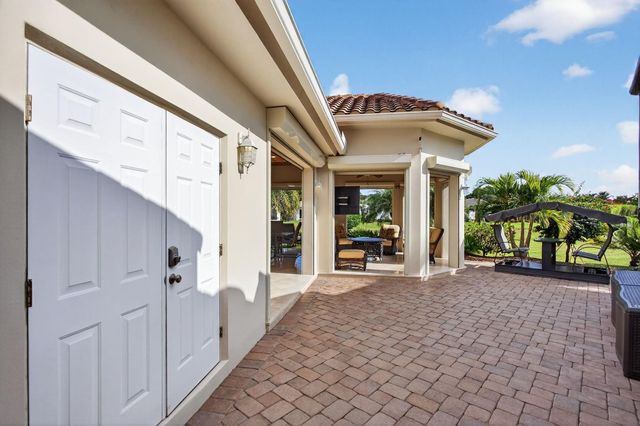 391 Sundial Circle 391, Pompano Beach, FL 33068