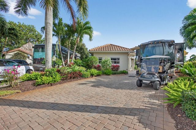 391 Sundial Circle 391, Pompano Beach, FL 33068