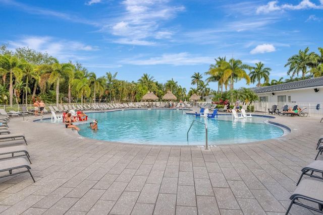 391 Sundial Circle 391, Pompano Beach, FL 33068