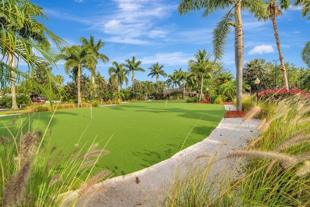 391 Sundial Circle 391, Pompano Beach, FL 33068