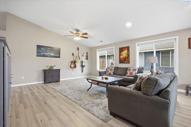 6604 Gehrig Dr., Pasco, WA 99301