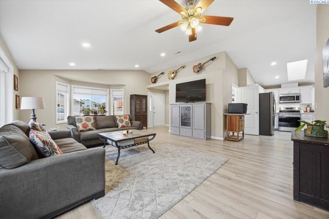 6604 Gehrig Dr., Pasco, WA 99301