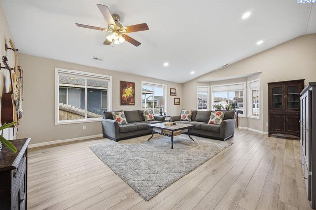 6604 Gehrig Dr., Pasco, WA 99301