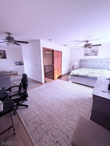 33 W Park Ave, Woodbridge Twp., NJ 07001