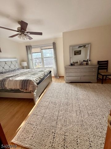 33 W Park Ave, Woodbridge Twp., NJ 07001