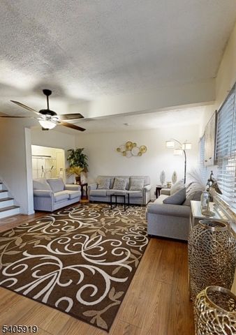 33 W Park Ave, Woodbridge Twp., NJ 07001