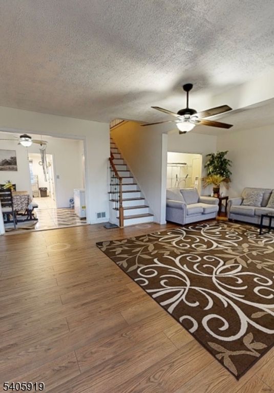 33 W Park Ave, Woodbridge Twp., NJ 07001 — photo 4