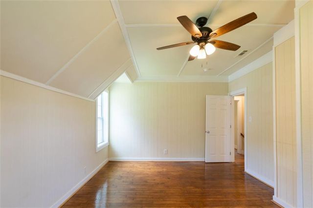 305 Grove SE Avenue, Lindale, GA 30147