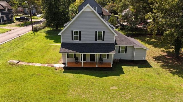 305 Grove SE Avenue, Lindale, GA 30147