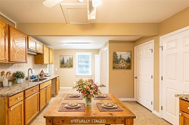 305 Grove SE Avenue, Lindale, GA 30147