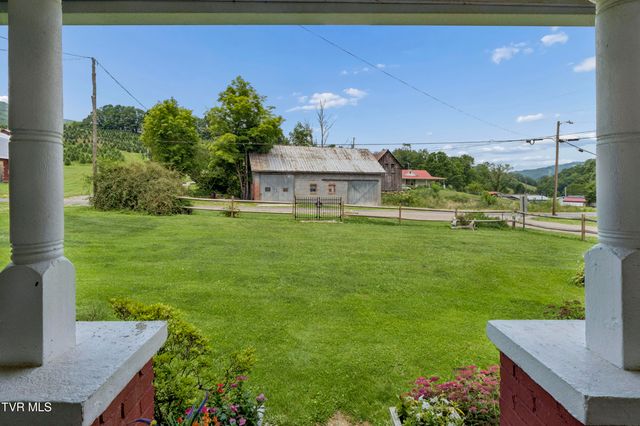 116 Eggers Branch Road, Trade, TN 37691