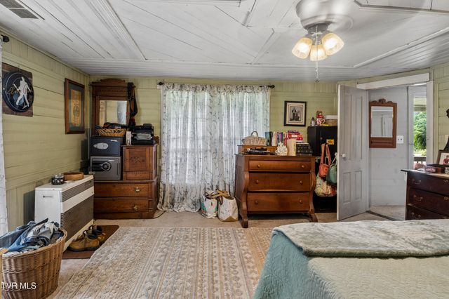 116 Eggers Branch Road, Trade, TN 37691