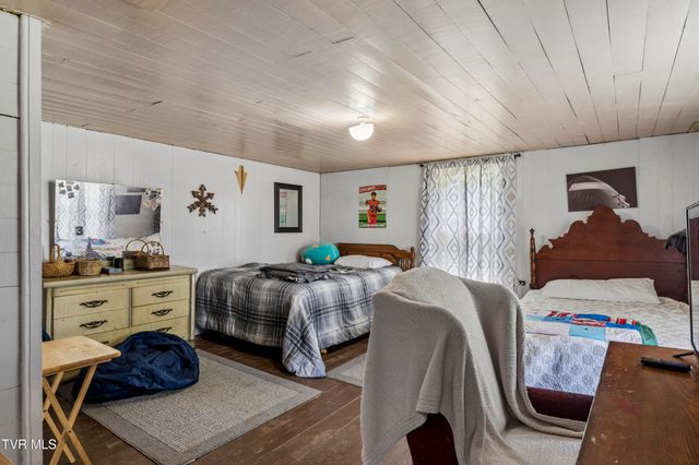 116 Eggers Branch Road, Trade, TN 37691
