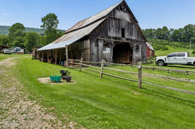 116 Eggers Branch Road, Trade, TN 37691