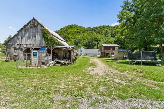 116 Eggers Branch Road, Trade, TN 37691