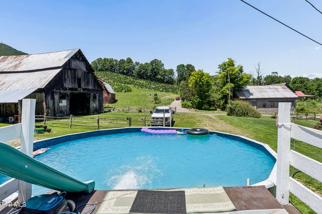 116 Eggers Branch Road, Trade, TN 37691