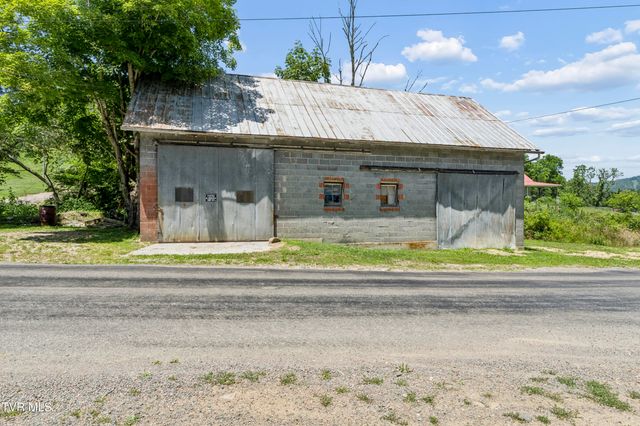 116 Eggers Branch Road, Trade, TN 37691