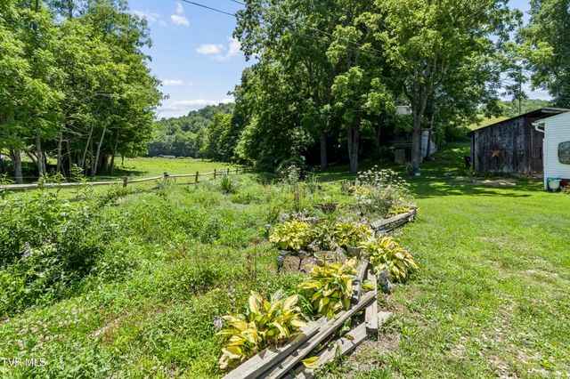 116 Eggers Branch Road, Trade, TN 37691