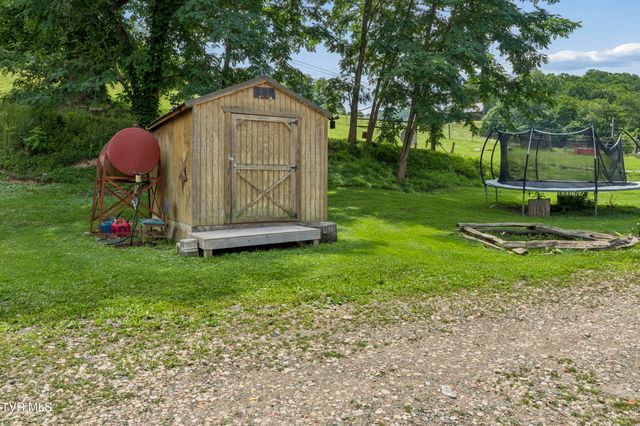 116 Eggers Branch Road, Trade, TN 37691