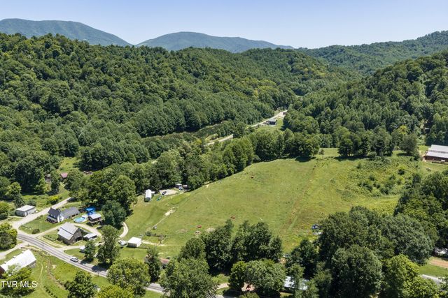 116 Eggers Branch Road, Trade, TN 37691
