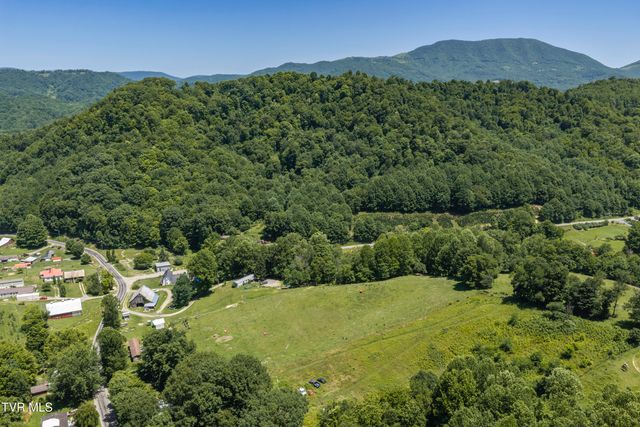 116 Eggers Branch Road, Trade, TN 37691