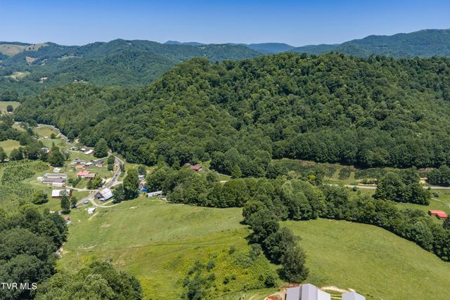 116 Eggers Branch Road, Trade, TN 37691