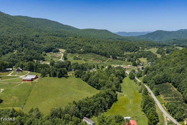 116 Eggers Branch Road, Trade, TN 37691