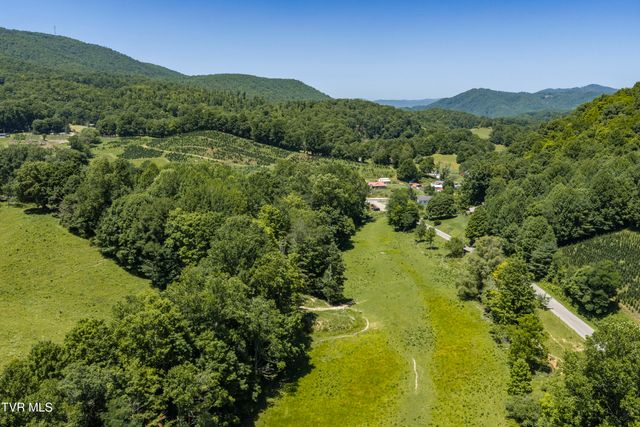116 Eggers Branch Road, Trade, TN 37691