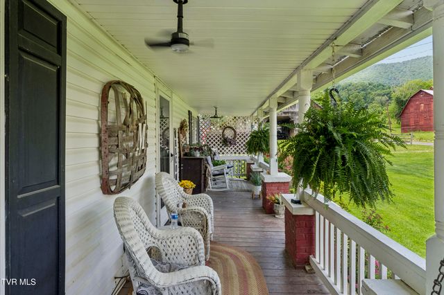 116 Eggers Branch Road, Trade, TN 37691