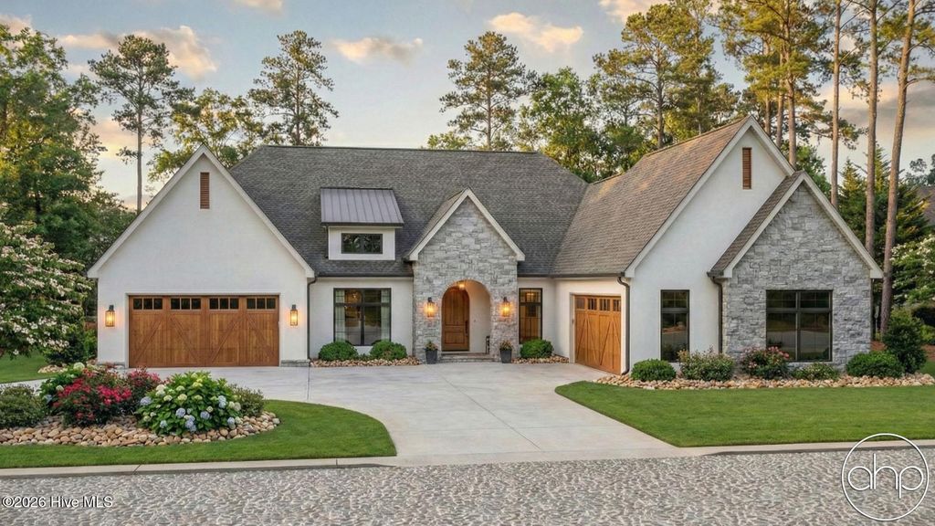 105 Legacy Oaks Drive, Wallace, NC 28466