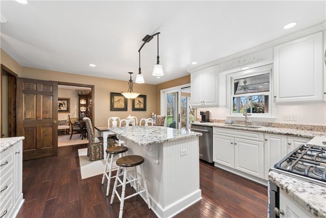 3863 Grove Road, Richland, PA 15044