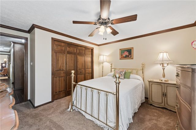 3863 Grove Road, Richland, PA 15044