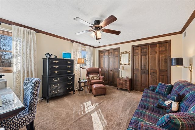 3863 Grove Road, Richland, PA 15044