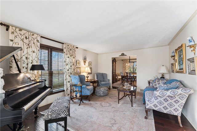 3863 Grove Road, Richland, PA 15044