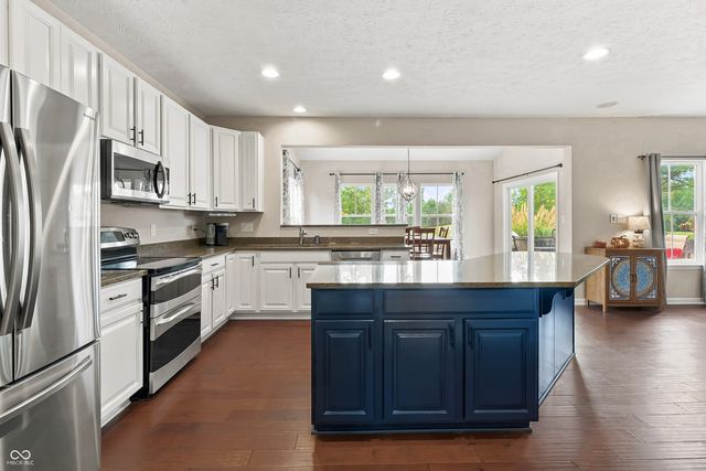 12248 Hawks Nest Drive, Fishers, IN 46037