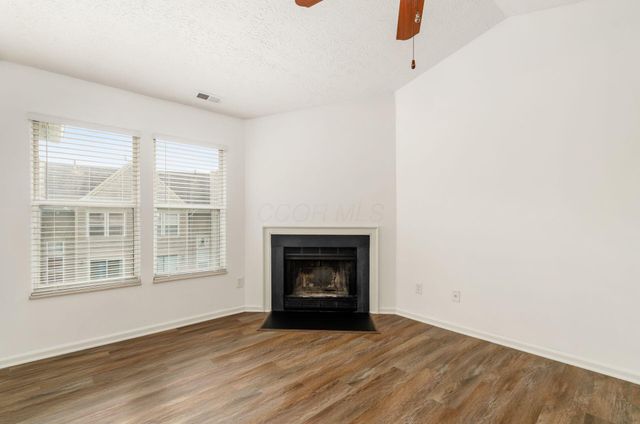 3382 Smileys Corner, Hilliard, OH 43026