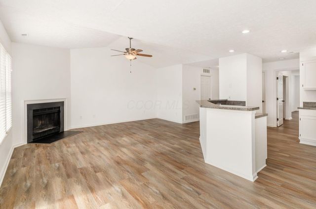 3382 Smileys Corner, Hilliard, OH 43026