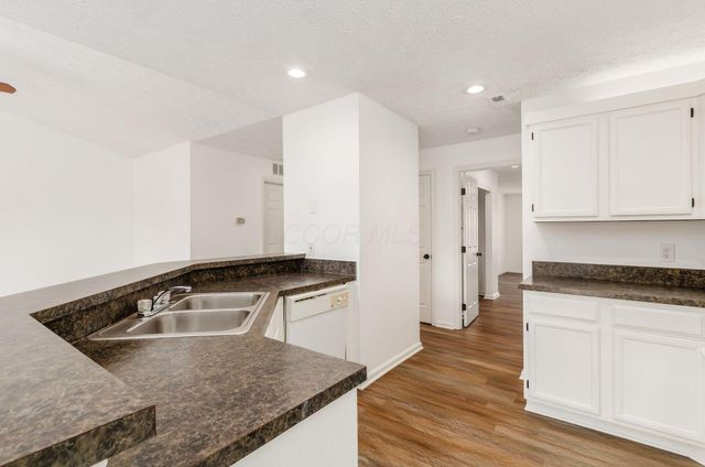 3382 Smileys Corner, Hilliard, OH 43026