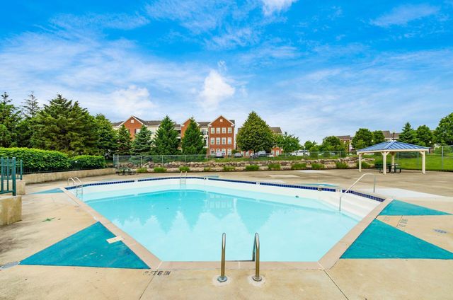 3382 Smileys Corner, Hilliard, OH 43026