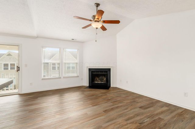 3382 Smileys Corner, Hilliard, OH 43026