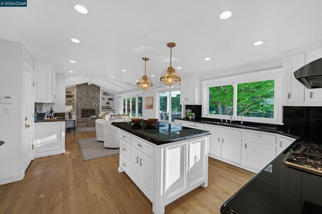 225 Pebble Ct, Alamo, CA 94507